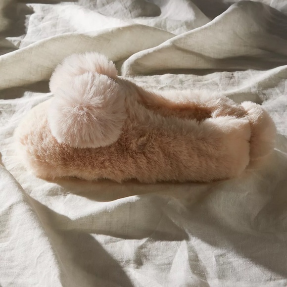 Anthropologie House Bunny Furry Slippers (NWOT) - Picture 4 of 7